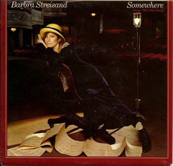 Musique Journal -   Chanter des tubes de divas à l’écran avec Barbra Streisand, Géraldine Nakache et Leslie Nielsen