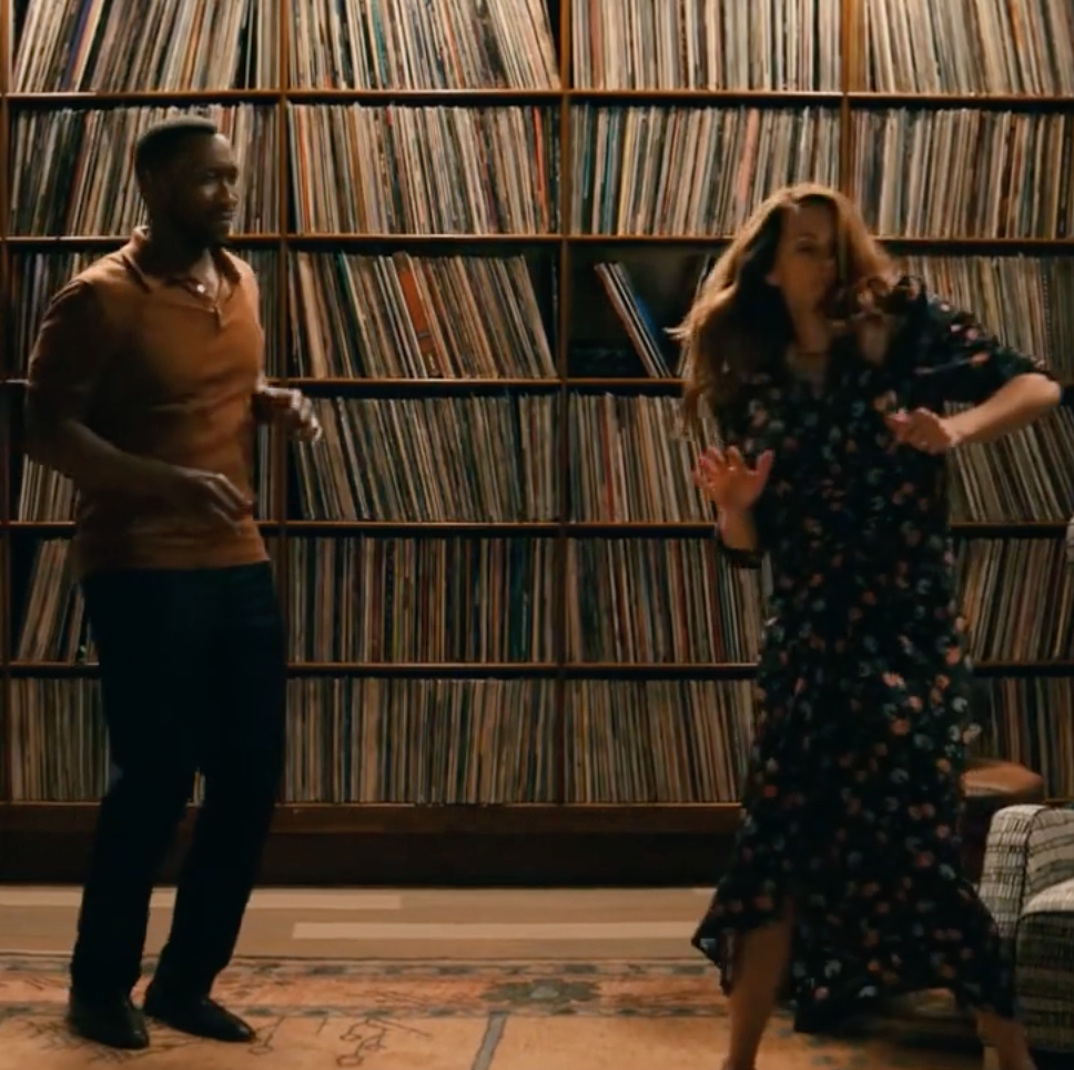 Musique Journal - Julia Roberts danse hyper bien hyper mal, mais on ne sait pas vraiment si elle le fait exprès