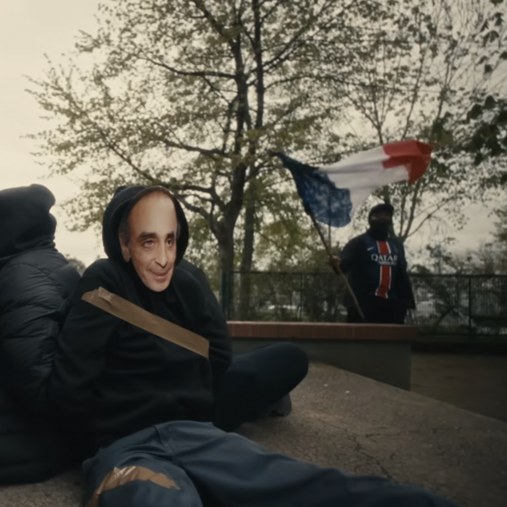 Musique Journal - Les rappeurs sortent le drapeau français pour mettre les fachos K.O.
